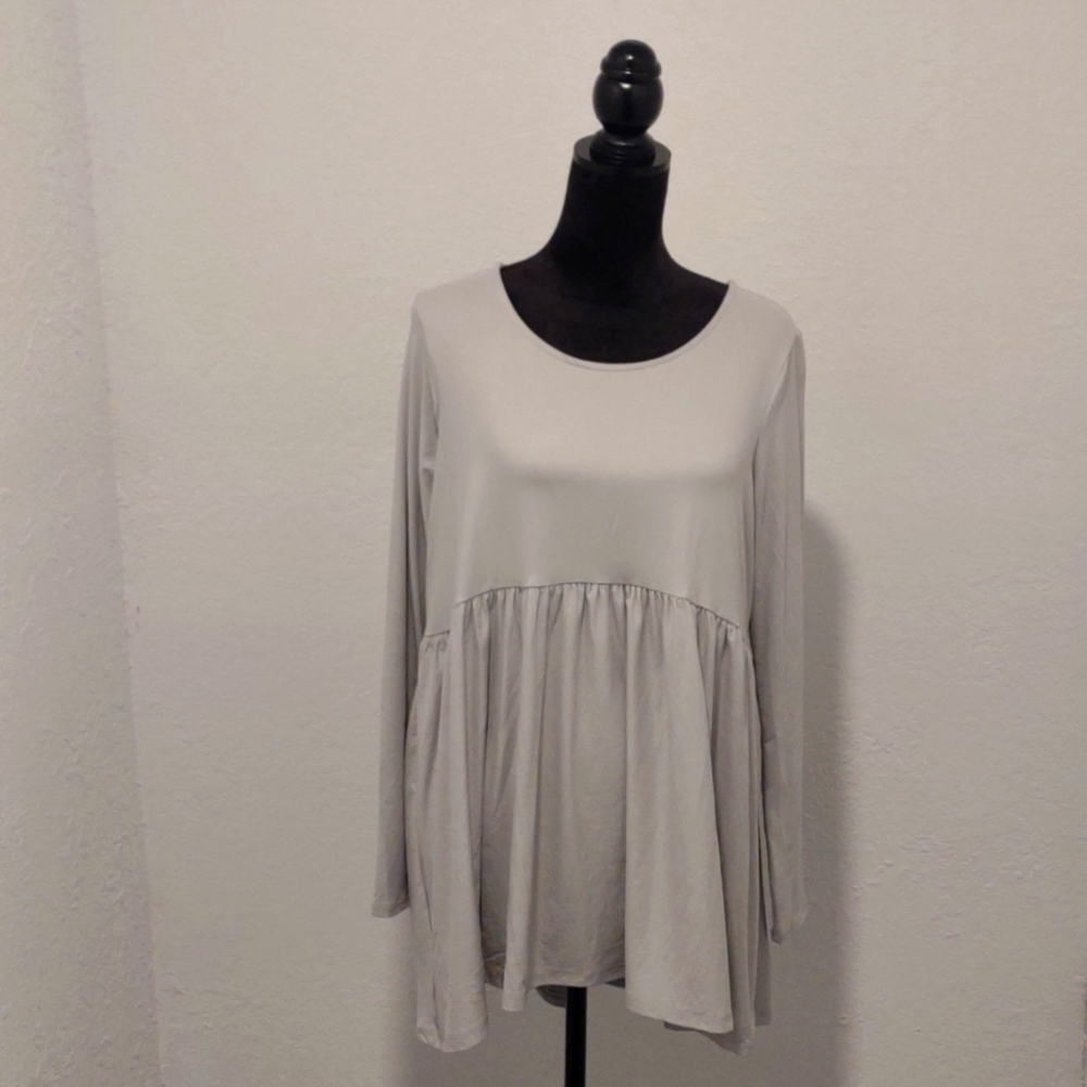 NWT Zenana Top size Large